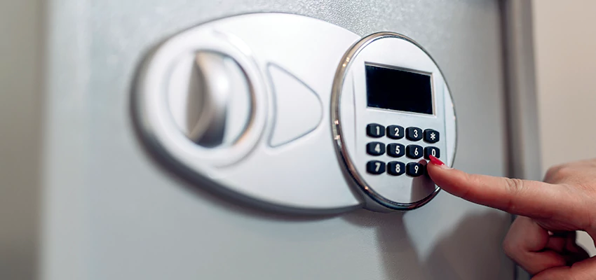 Jewelry Safe Cracking in Charter Oak, California