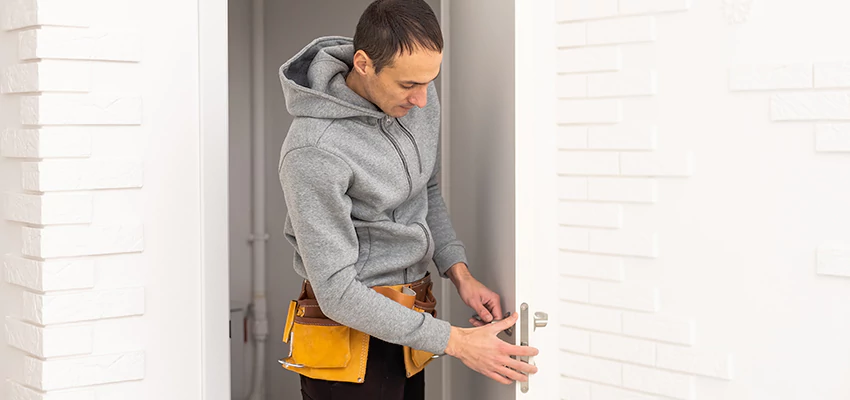Nighttime Locksmith Near Me in Charter Oak, CA